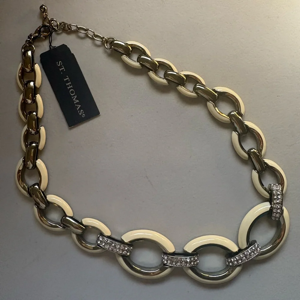 NWT Gold and Cream rhinestone Necklace - Picture 2 of 5